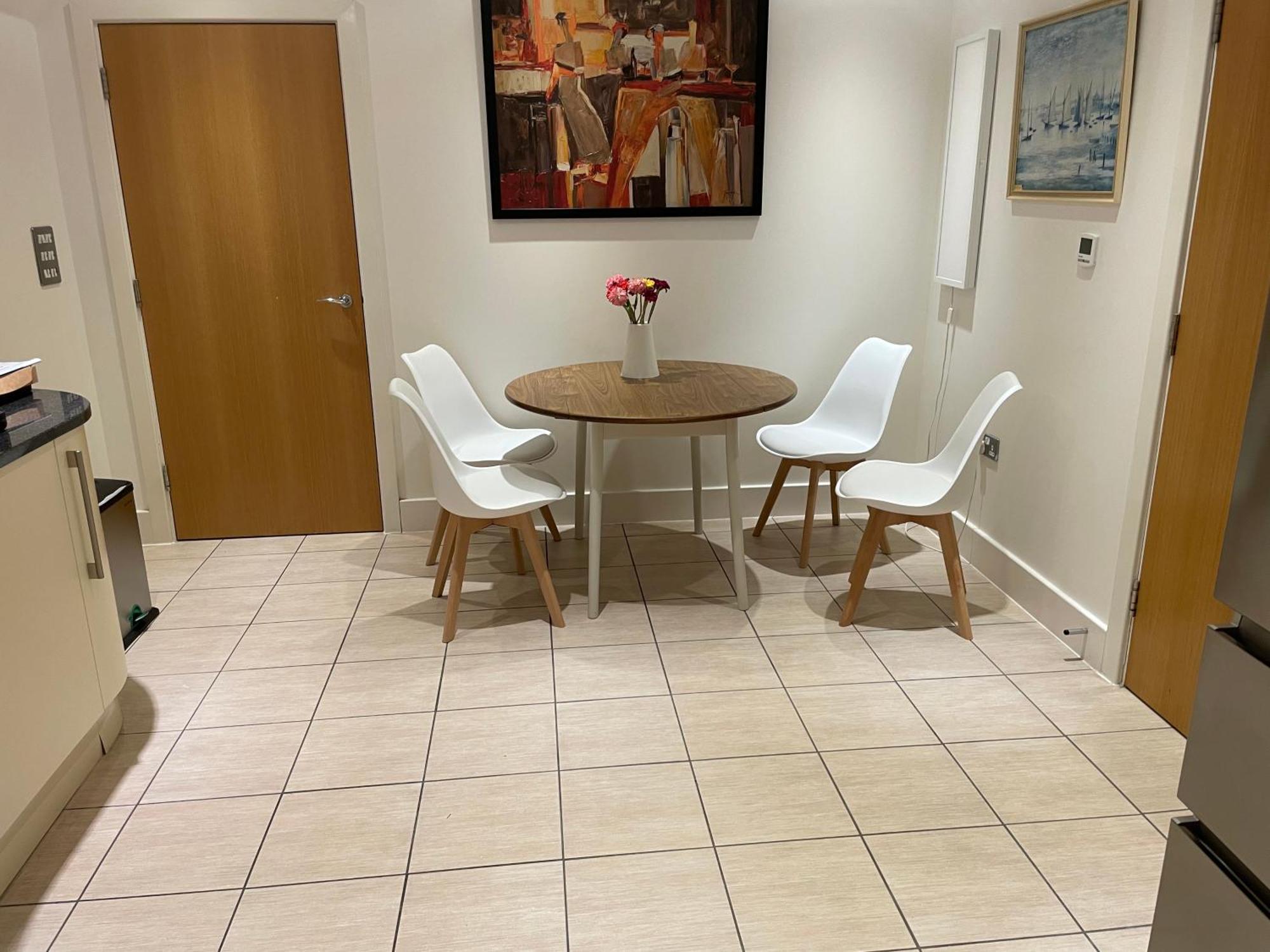 Top Floor En-Suite Double Bedrooms With Great View Of Windsor Castle & Free Parking Eksteriør billede