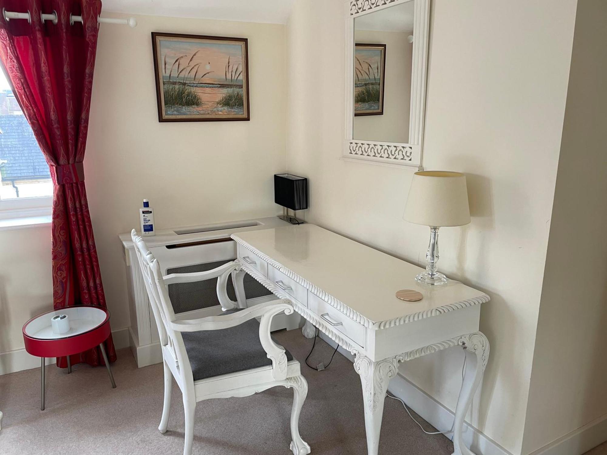 Top Floor En-Suite Double Bedrooms With Great View Of Windsor Castle & Free Parking Eksteriør billede